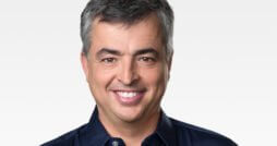 Eddy Cue | Screenshot Apple